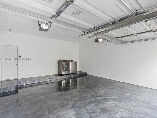 10872 NW 51st Ln, Doral, FL 33178