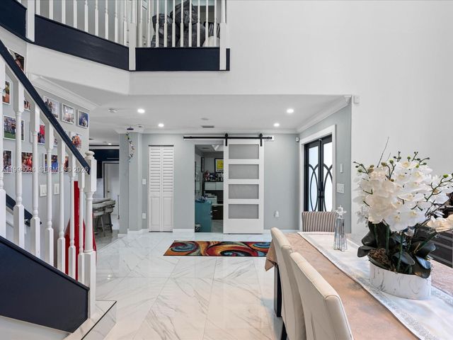 10872 NW 51st Ln, Doral, FL 33178