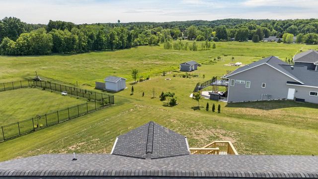 627 Bobolink LANE, Cascade, WI 53011