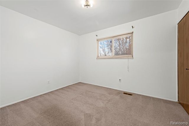 4681 Dickson Drive, Sterling Heights, MI 48310