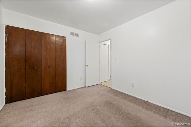 4681 Dickson Drive, Sterling Heights, MI 48310