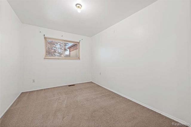 4681 Dickson Drive, Sterling Heights, MI 48310