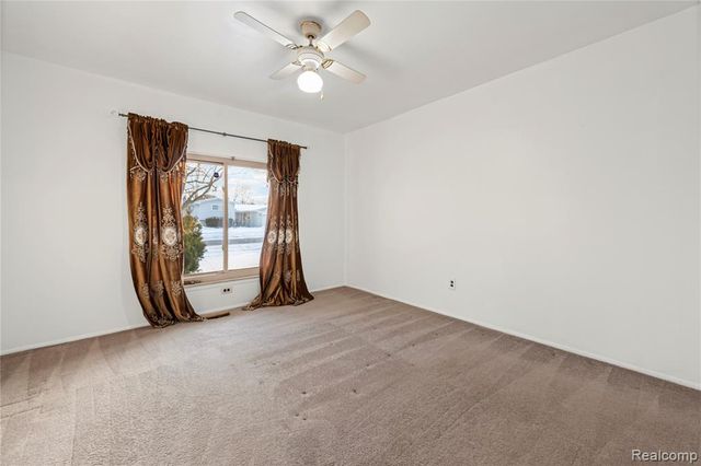 4681 Dickson Drive, Sterling Heights, MI 48310