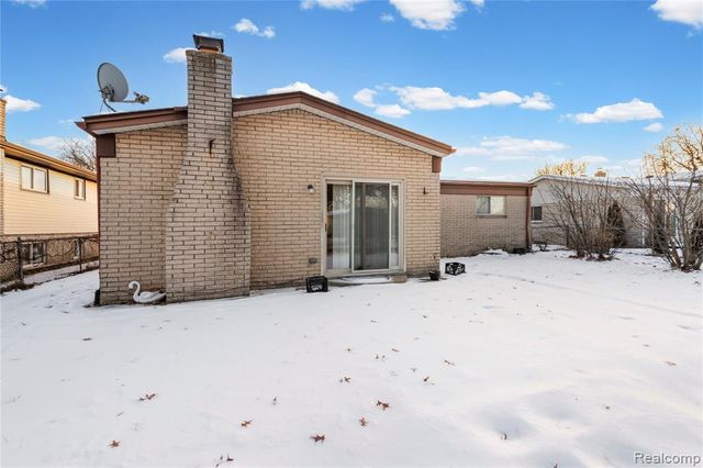 4681 Dickson Drive, Sterling Heights, MI 48310