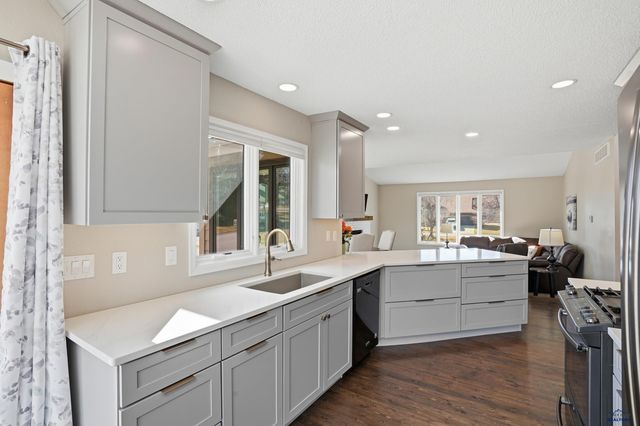 4768 RIDGECREST CT, Rapid City, SD 57702