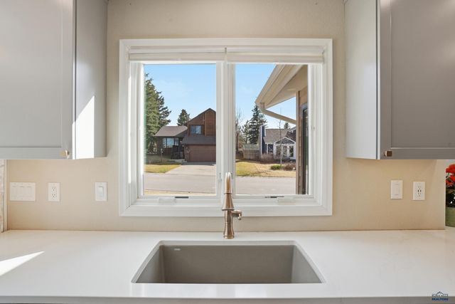 4768 RIDGECREST CT, Rapid City, SD 57702