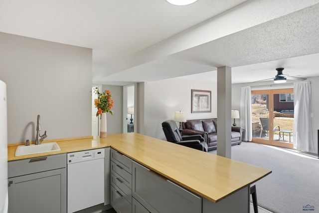 4768 RIDGECREST CT, Rapid City, SD 57702