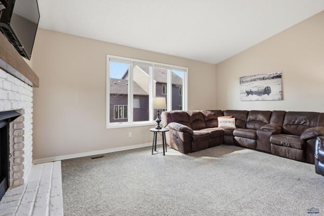 4768 RIDGECREST CT, Rapid City, SD 57702