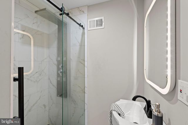 1416 N DOVER ST, Philadelphia, PA 19121