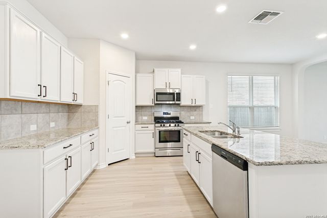 13632 MCBRIDE BEND, San Antonio, TX 78254