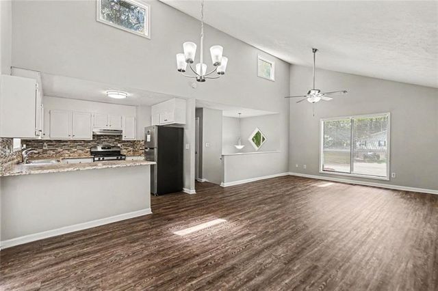 6085 Cowan Mill Road, Douglasville, GA 30135