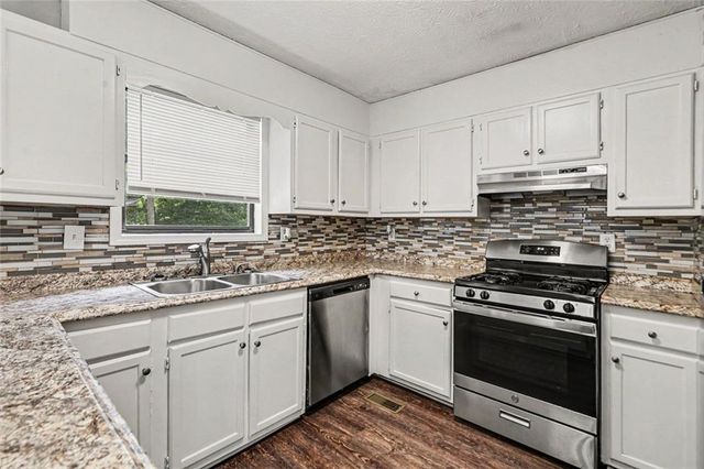 6085 Cowan Mill Road, Douglasville, GA 30135