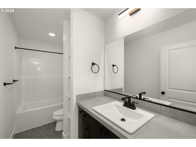 132 Randall Street, Oregon City, OR 97045