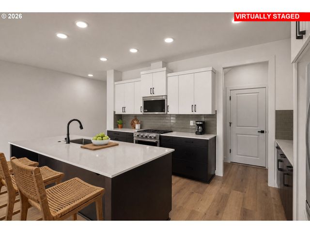 132 Randall Street, Oregon City, OR 97045