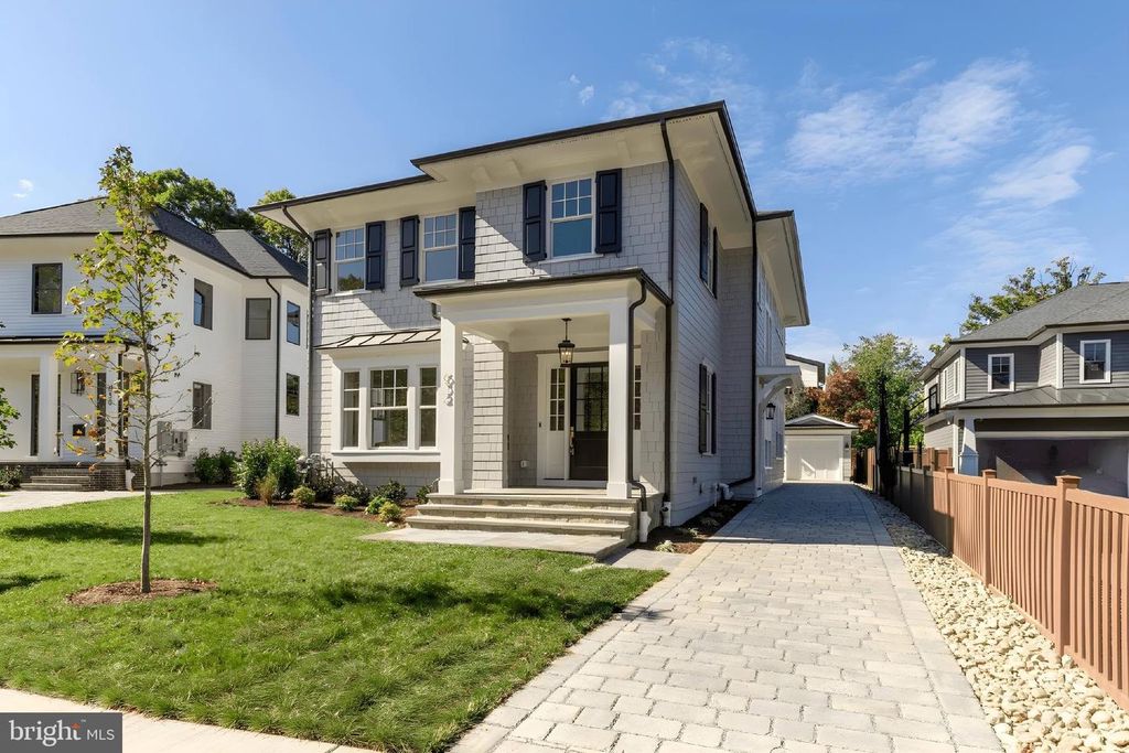 632 N KENMORE ST, Arlington, VA 22201