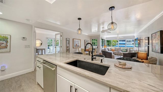 825 OSPREY AVENUE 108, Sarasota, FL 34236