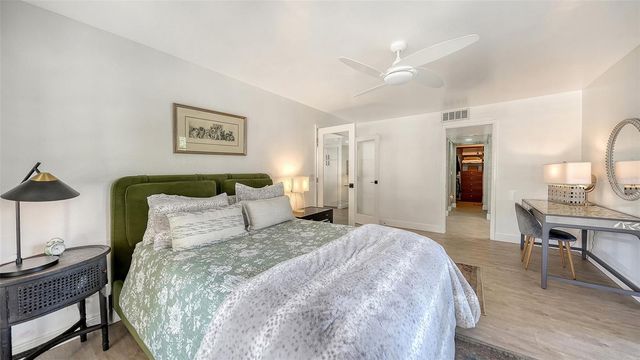 825 OSPREY AVENUE 108, Sarasota, FL 34236