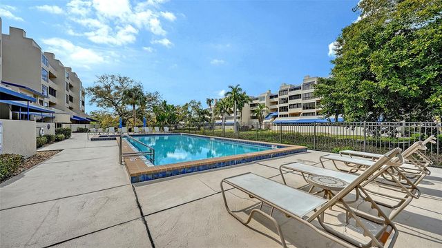 825 OSPREY AVENUE 108, Sarasota, FL 34236