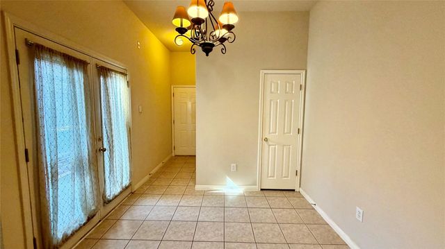 5515 Davis LN 82, Austin, TX 78749