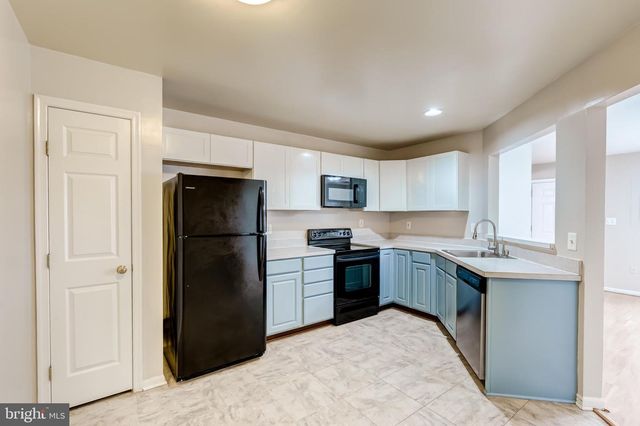9225 CARDINAL FOREST LN, Lorton, VA 22079