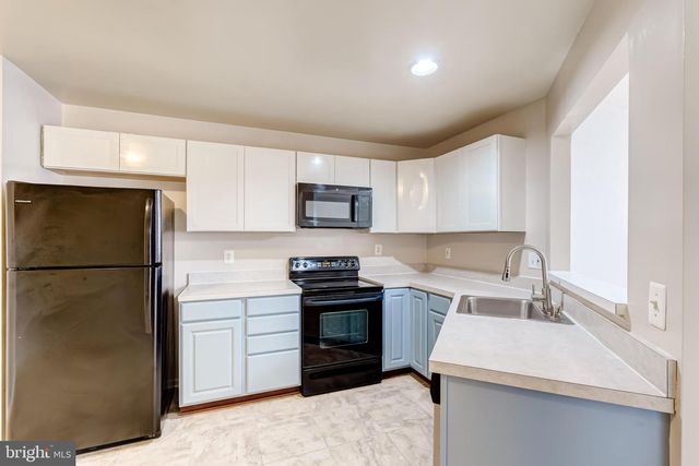 9225 CARDINAL FOREST LN, Lorton, VA 22079