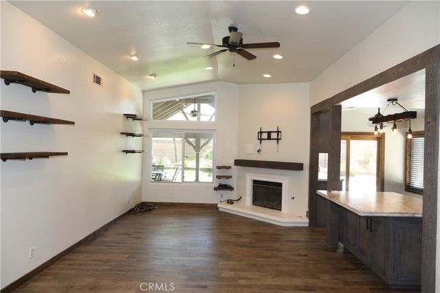1724 High Vista, Palmdale, CA 93550