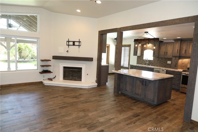 1724 High Vista, Palmdale, CA 93550