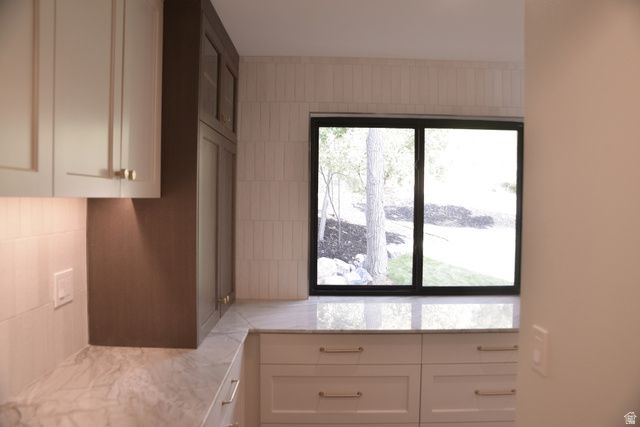 1040 N OAKMONT LN, Provo, UT 84604