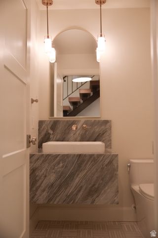 1040 N OAKMONT LN, Provo, UT 84604