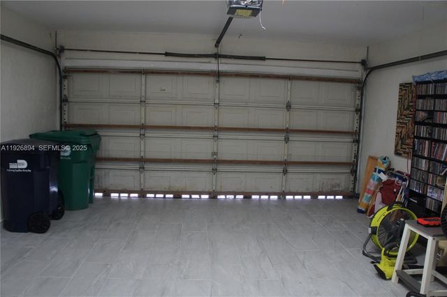 14574 SW 94th Ln, Miami, FL 33186