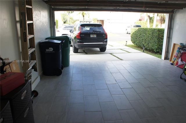 14574 SW 94th Ln, Miami, FL 33186