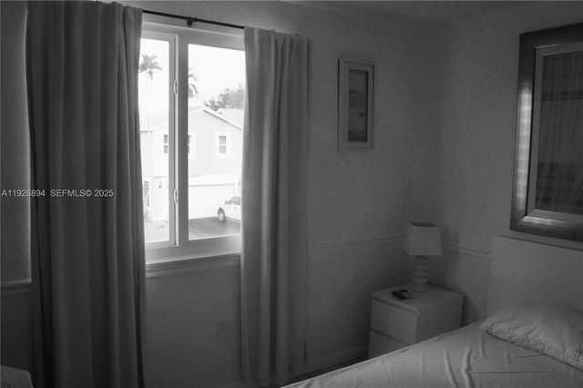 14574 SW 94th Ln, Miami, FL 33186