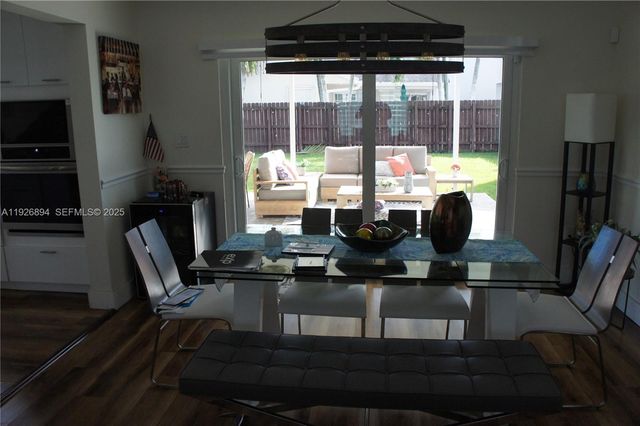 14574 SW 94th Ln, Miami, FL 33186