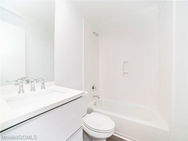 3655 Old Shell Road 314, Mobile, AL 36608