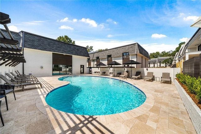 3655 Old Shell Road 314, Mobile, AL 36608