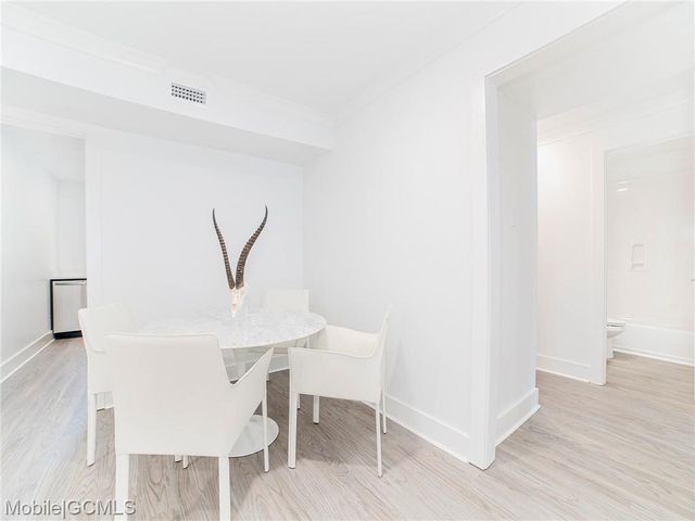 3655 Old Shell Road 314, Mobile, AL 36608