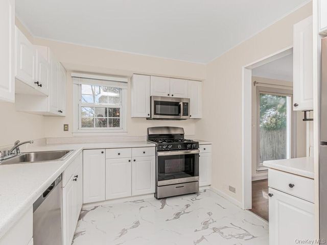 42 Tower Hill Drive, Port Chester, NY 10573