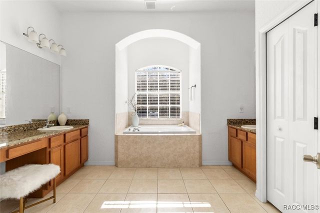 12 Colubrina Court, Homosassa, FL 34446