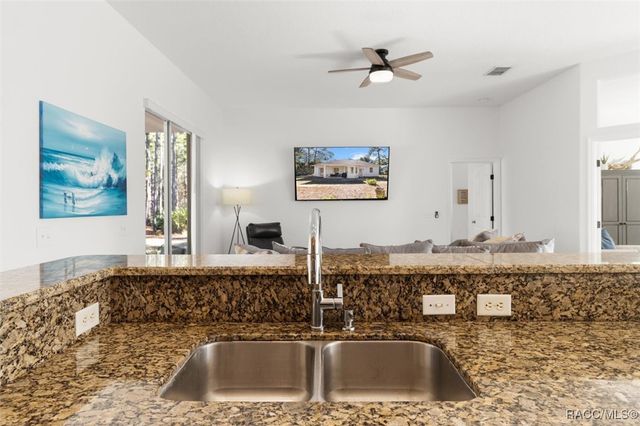 12 Colubrina Court, Homosassa, FL 34446