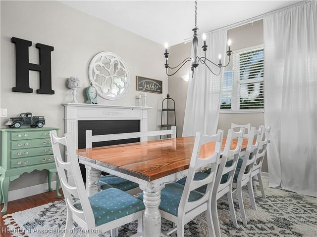 2910 Fairway Lane, Bowling Green, FL 33834