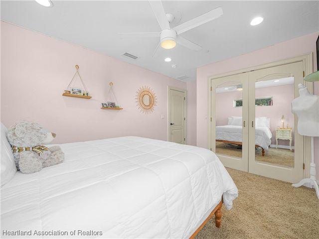 2910 Fairway Lane, Bowling Green, FL 33834