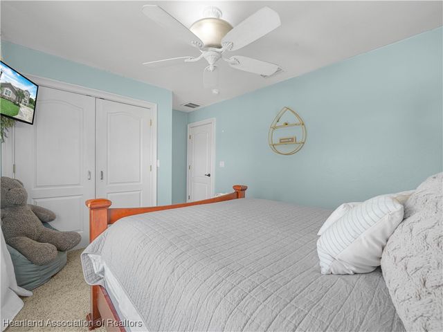 2910 Fairway Lane, Bowling Green, FL 33834