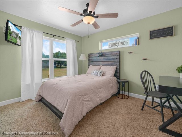 2910 Fairway Lane, Bowling Green, FL 33834