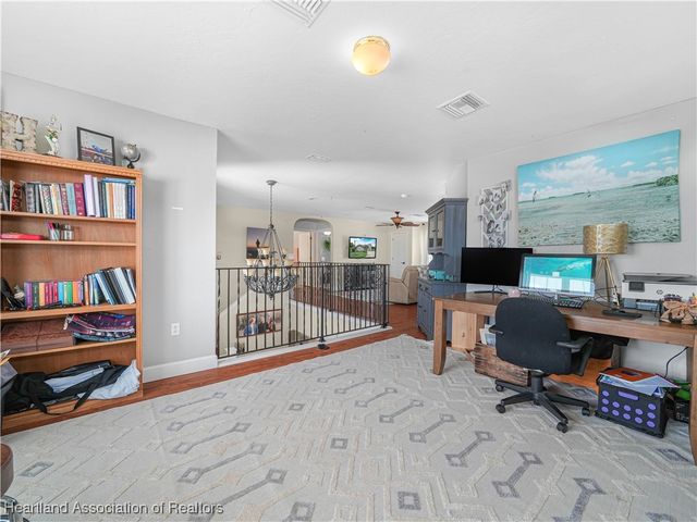 2910 Fairway Lane, Bowling Green, FL 33834