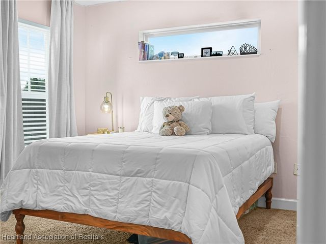 2910 Fairway Lane, Bowling Green, FL 33834