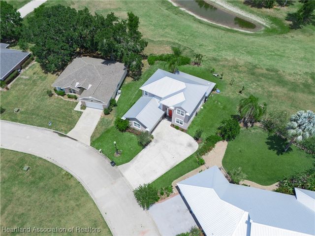 2910 Fairway Lane, Bowling Green, FL 33834