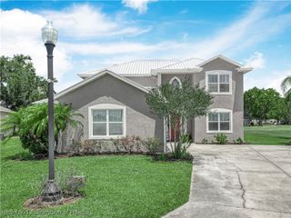 2910 Fairway Lane, Bowling Green, FL 33834
