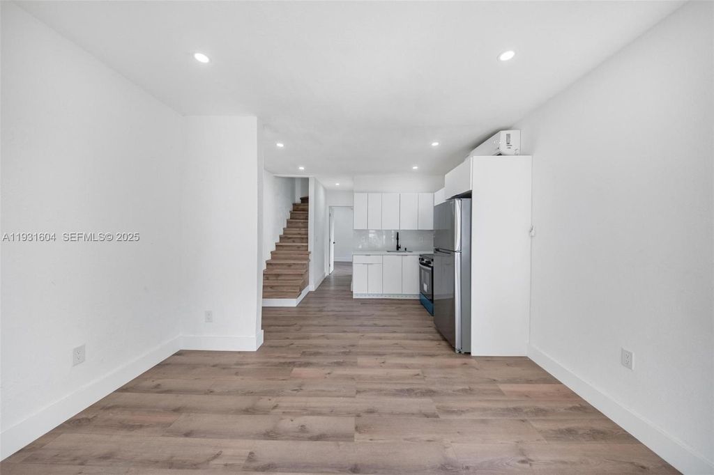 Image 10 of property listing at 6911 NW 4th Ct, Miami, FL 33150