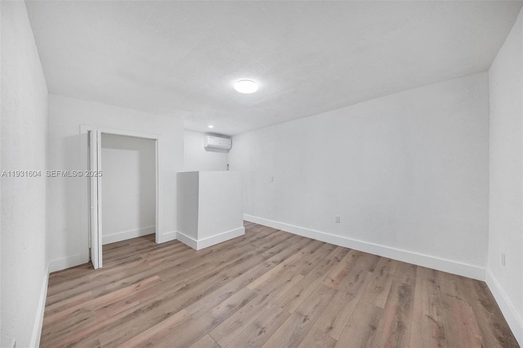 Image 15 of property listing at 6911 NW 4th Ct, Miami, FL 33150