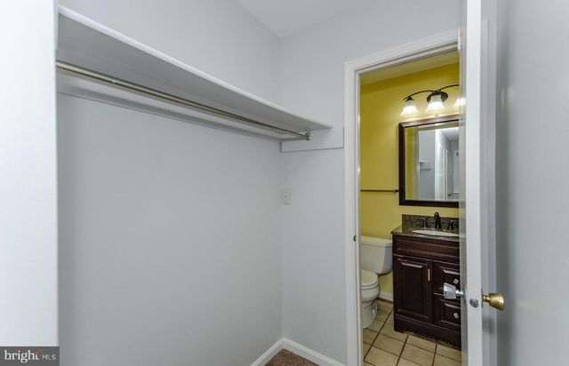 10413 COURTHOUSE DR, Fairfax, VA 22030